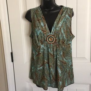 NWOT Multi design Lg with gathered jewel design